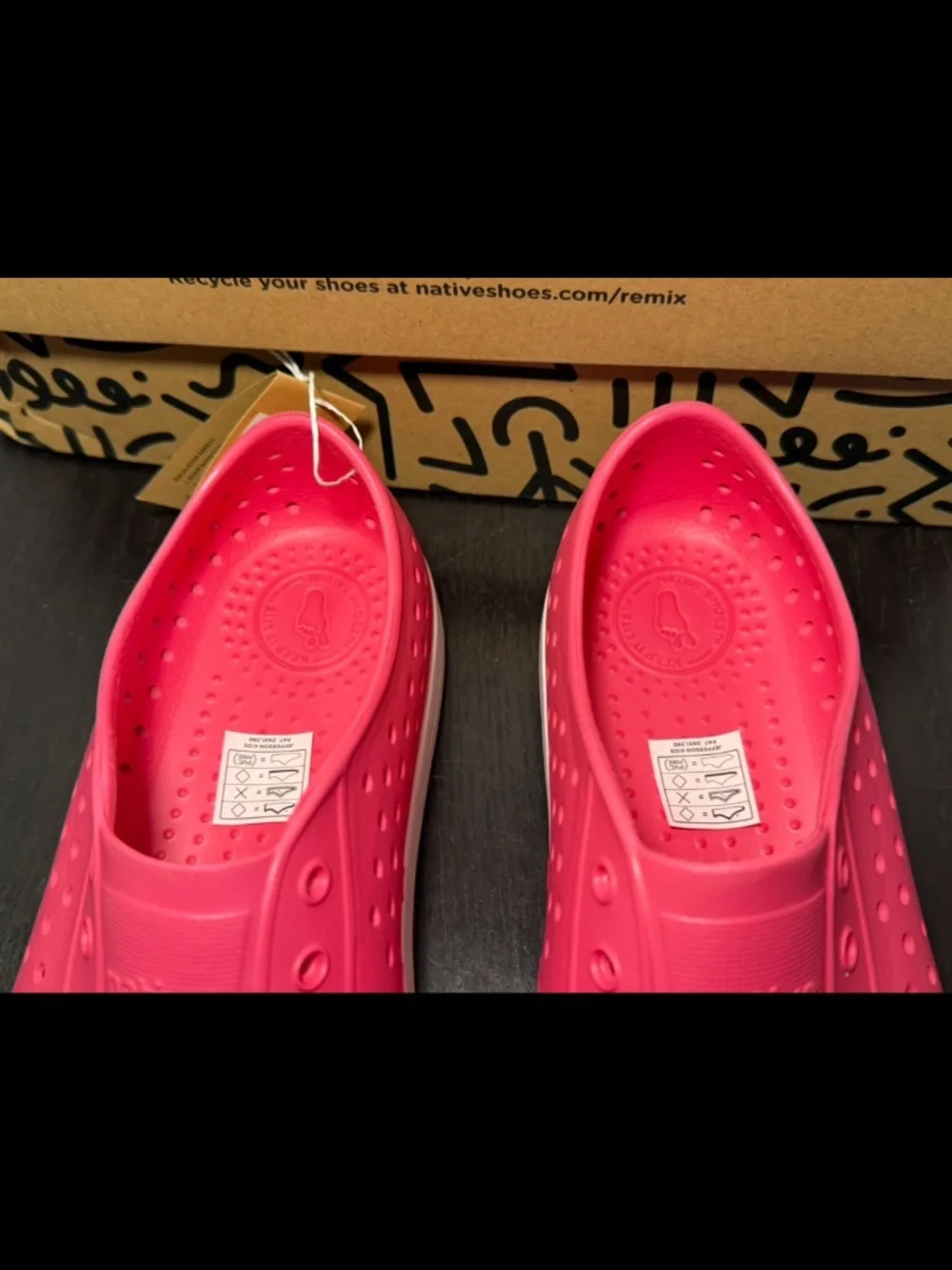 Native Jefferson Shoes Hollywood Pink/Shell White Big Kids US J6/EU 38.5